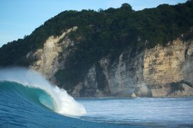 Beauty is in the eye of the right-hander (Sumba).